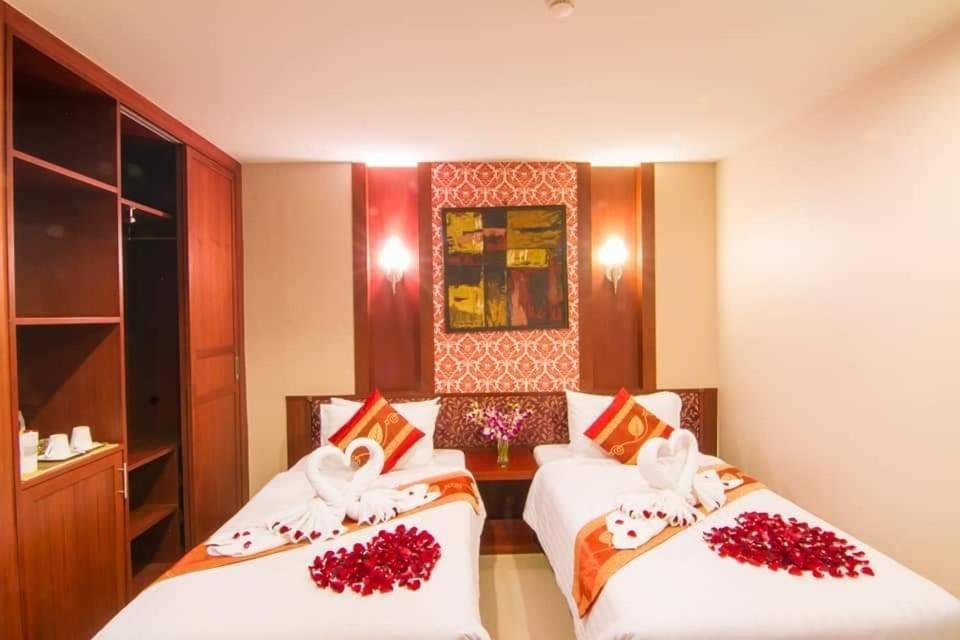 Hemingways Hotel