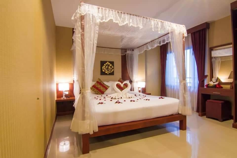 Hemingways Hotel Patong